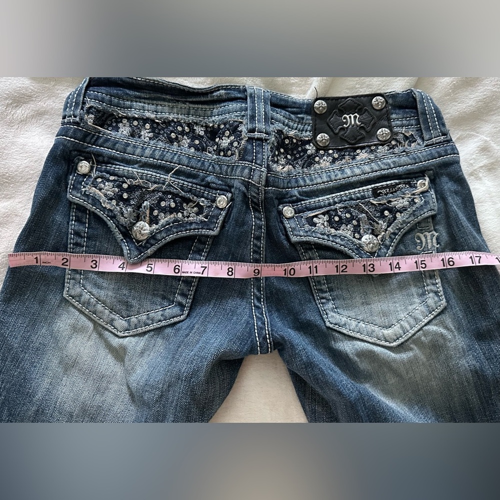 Women's vintage Y2K Miss Me Bootcut Jeans
Cute distressed sequin design - Picture 8 of 12